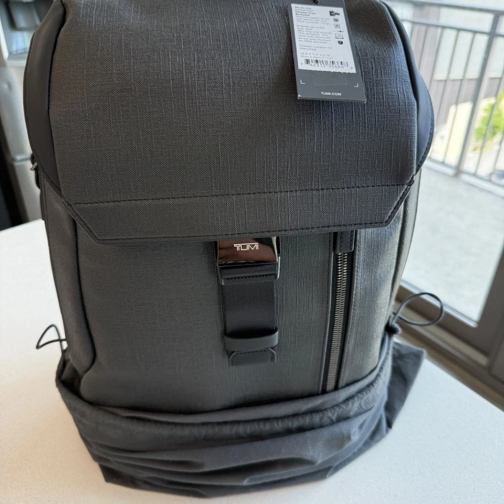 Brand new TUMI GRY DRESDEN FLAP BACKPACk - Ashton Collection - Picture 2 of 10